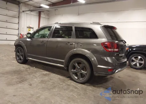2018 Dodge Journey Crossroad Awd z USA, uszkodzony, nr VIN 3C4PDDGG8JT386345